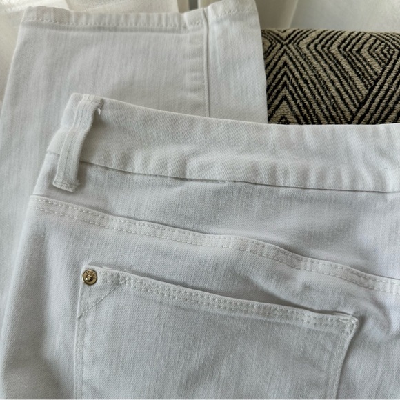 White Chico’s Women’s So Slimming Girlfriend Ankle Jeans Chico size 2 = 12 - Picture 9 of 14